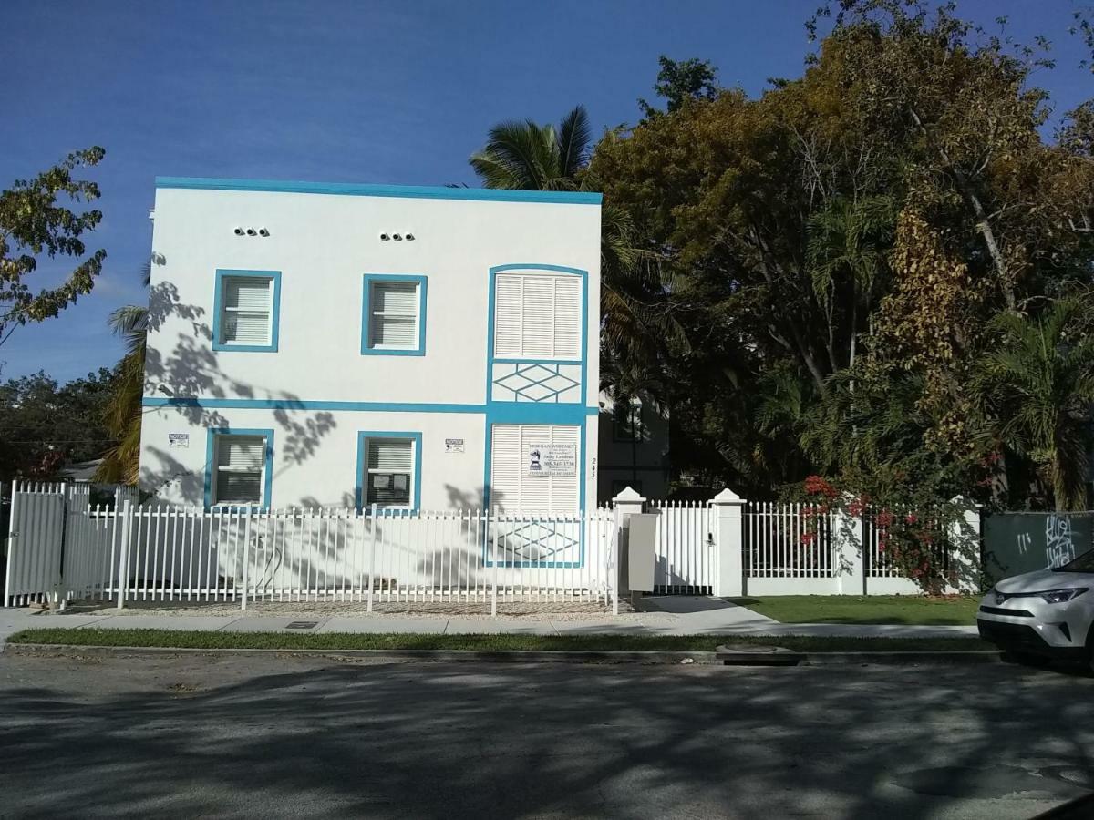 Studio Biscayne Blvd Miami Doral Exterior photo
